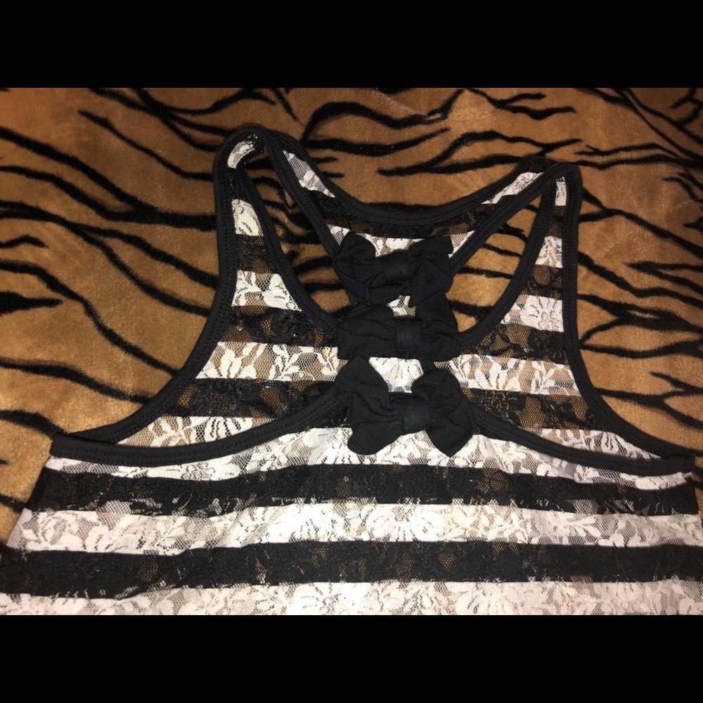 Girls size 8 🌟 - Picture 3 of 3